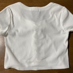 【 値引き 】クロップ丈の洋服の画像