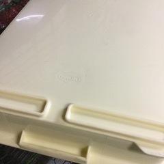 アロンコンテナ　中　約37x60x7、5cmの画像