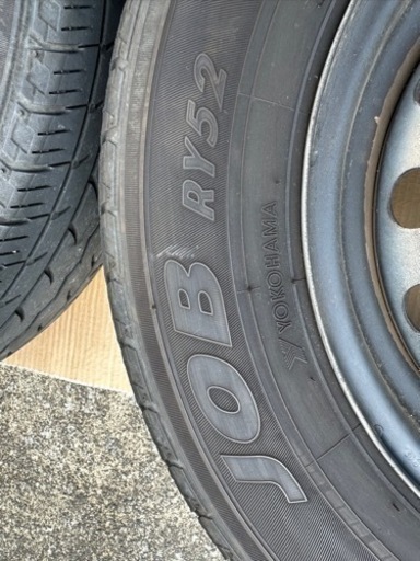 2022年製造 軽トラ 夏タイヤ ダイハツ純正ホイール 4本セット 145/R12 6PR LT スチール12×4.00B 4H・PCD100+2022年製造YOKOHAMA JOB RY52