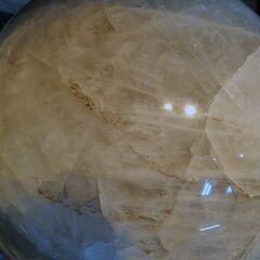 【天然石】水晶＿特大の丸玉、希少クリスタル！約60kg(引き取り限定)の画像