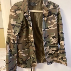 迷彩ジャケット