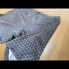 Da Huiのショートパンツ 34インチの画像