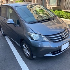 東京発!ホンダ フリード!7万k!検R6年3月!片電スラ!Bカメ!8人乗!美車!の画像