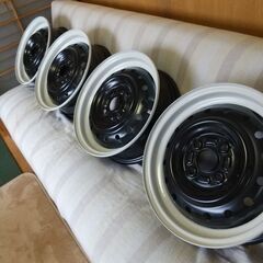 ホイール14インチ(鉄チン、スチール)