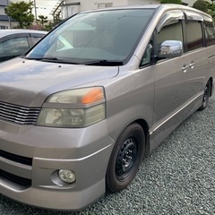 トヨタ　ヴォクシー  