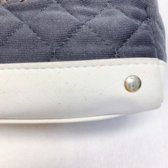 シンプルオシャレポーチの画像