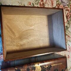 蓋付き和製木箱の画像