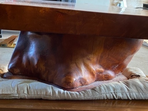 20万で購入した1枚ものの木のローテーブル