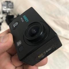 AUKEY★アクション・カム★2個　バッテリー3個　防水ハウジング2個　他アクセサリー多数の画像