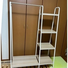 ハンガーラックの画像