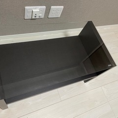 【美品】ガラステーブル　棚付きの画像