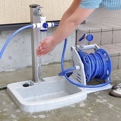水道を使わせてください、車のタンクに水を入れたいです。
