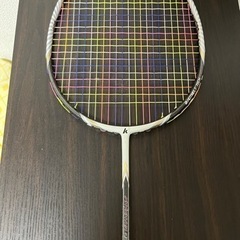 バドミントンラケットの画像