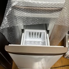 値下げ〜。ツインバード　ベッドサイド冷蔵庫の画像