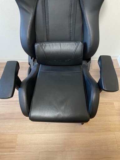 AKRacing ゲーミングチェア Raven Premium