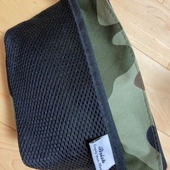 ポーチ　迷彩柄　メッシュ　レディース　メンズ　化粧品