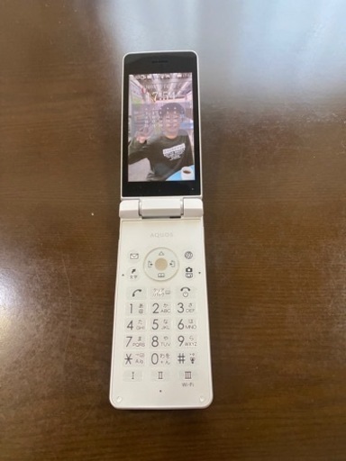ワイモバイル　携帯　806SH