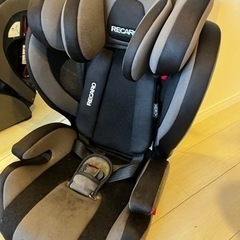 RECARO チャイルドシート　カバー洗えます