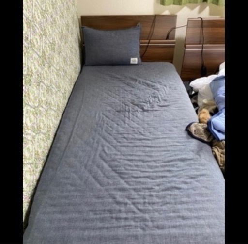 お譲り先決定済み　シングルベット　フレーム＋マットレス