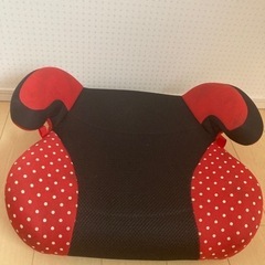 車ジュニアシート