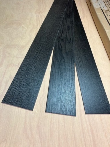 サンゲツ　ウッドタイル　2ケース