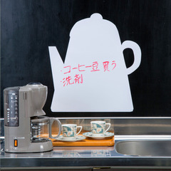 『手軽にパパっと貼れる！ホワイトボードシート』壁に貼れるマグネットシートの画像