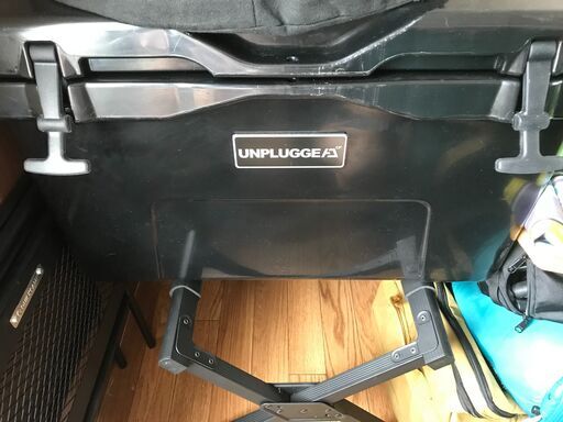 アンプラグドキャンプ　クーラーボックスとスタンド付き　一回使用。