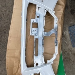 タントカスタム 純正フロントバンパー 白