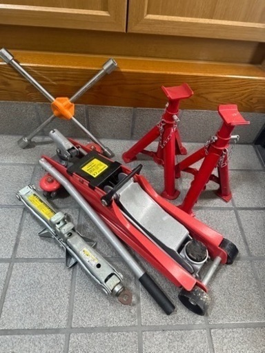 【取引中】ジャッキセット　フロアージャッキ　十字レンチ　カー用品