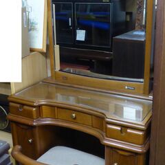 【お宝堂】天然サクラ木　ドレッサー　高級　大塚家具　化粧台…