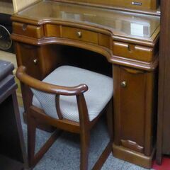【お宝堂】天然サクラ木　ドレッサー　高級　鏡台　化粧台　椅子付　近隣配送可★の画像