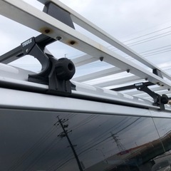 ハイエース　ルーフキャリア　THULE スールーの画像