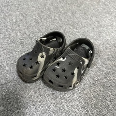 クロックスキッズサンダルの画像