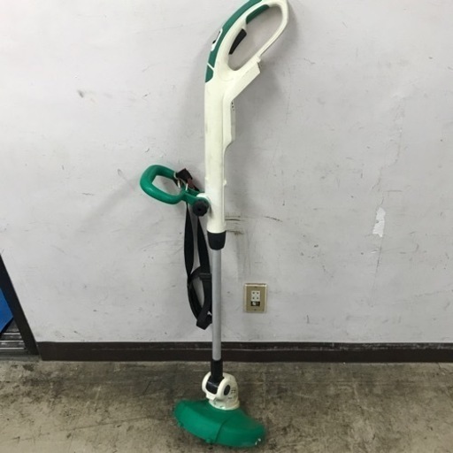 ☆値下げ☆ 2305-964 makita 充電式草刈機 充電機あり バッテリー無し 動作確認済 汚れ、傷あり 現状渡し