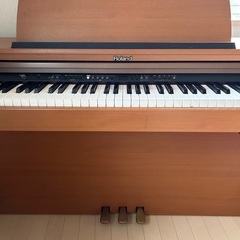 ローランド電子ピアノHP103の画像