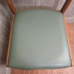 ss5110　東洋ファニチャー　ダイニングチェア　木製×レザー調　TOYO FURNITURE　ウォールナット調×くすみグリーン　食卓イス　緑　アームレス　一人掛け　いす　椅子の画像