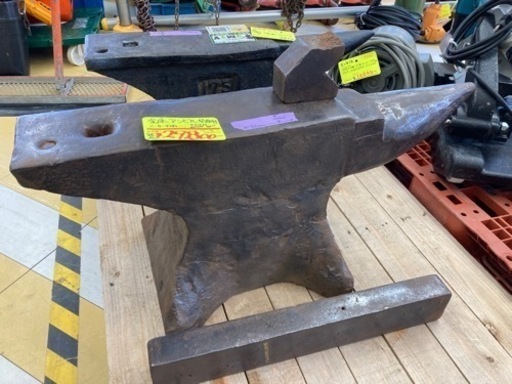 中古品◇メーカー不明　おまけ付き！アンビル　金床◇発◇グロス