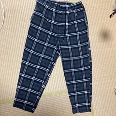 チェック柄パンツ