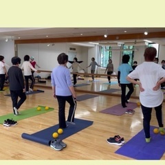 【さいたま市岩槻区】バランスボールで体を緩めて軽やかに♪の画像