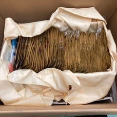 大量のマスクの画像