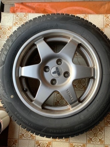 引渡し予定)ほぼ新品 ミニスタッドレス&アルミ175/65R15