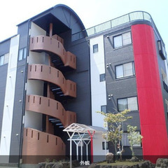 ⭕即入居可⭕敷金/礼金/仲介手数料無料✨単身限定⭕ミキコンドミニアム305号室🌹エレベーター有り😀広々1K⭕️水道代定額😀駐車場有🚗兵庫県朝来市和田山町寺谷⭕山陰本線 和田山駅🚉 - 不動産