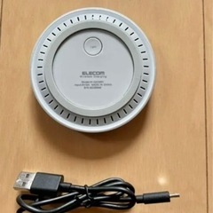スマホ　ワイヤレス充電器　ELECOM W-QA02SVの画像