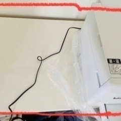 白色デスク