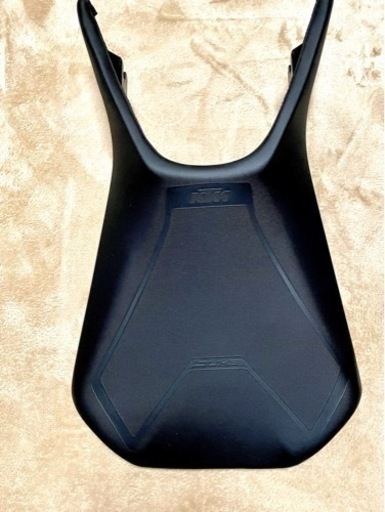 KTM DUKE 純正シート