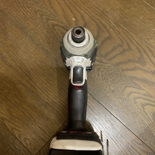 マキタ　インパクトドライバー18V  TD170DZW本体のみ