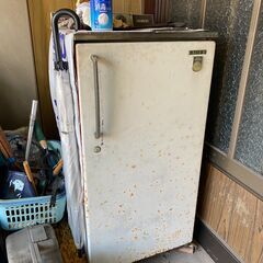 家の中のレトロ冷蔵庫、レトロテレビなど全部無料でお譲りします！早い者順（6月6日限定）の画像