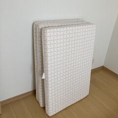 ◆新品　西川　三つ折りマットレス 　シングル