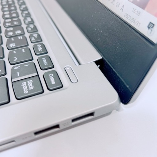 新品SSDで爆速/i3☆初心者OK！即使用可☆Win11ノートパソコン☆B10 新品SSDで爆速/i3☆初心者OK！即使用可☆Win11ノートパソコン☆