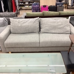 UNICO布製2人掛けソファーのご紹介です